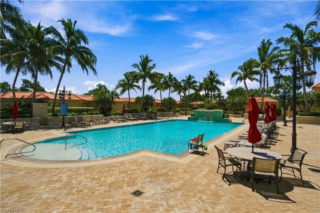 6597 Nicholas BLVD 1005, Naples, FL 34108