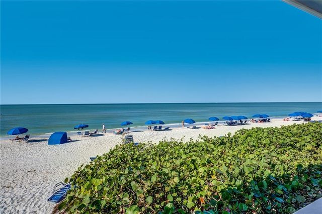 6597 Nicholas BLVD 1005, Naples, FL 34108