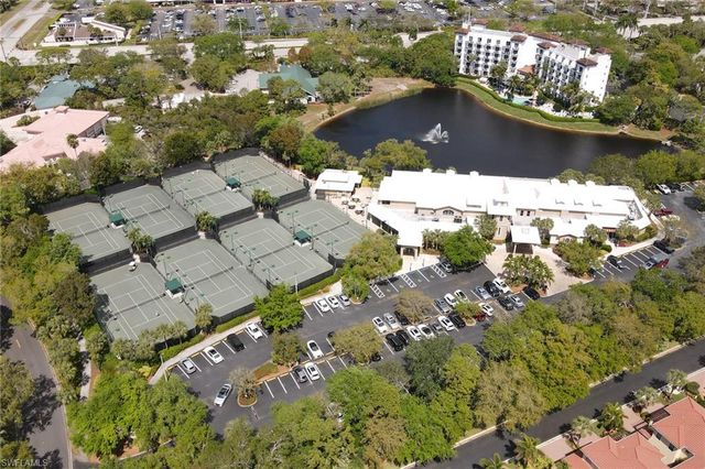 6597 Nicholas BLVD 1005, Naples, FL 34108