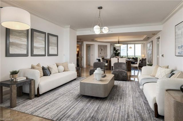 6597 Nicholas BLVD 1005, Naples, FL 34108