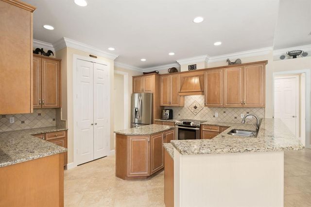 4 Castle Hill Way, Stuart, FL 34996