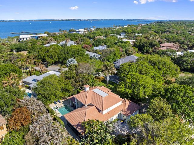 4 Castle Hill Way, Stuart, FL 34996