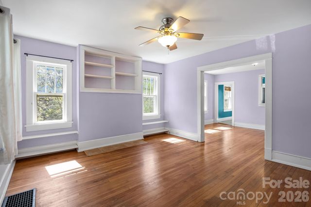 3 Manila Street, Asheville, NC 28806