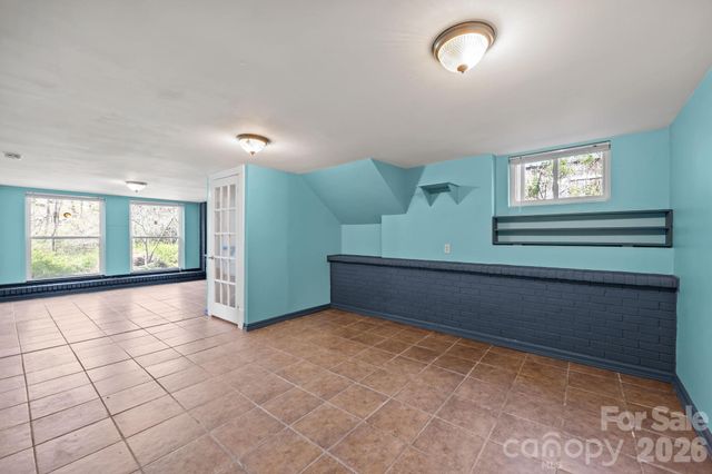 3 Manila Street, Asheville, NC 28806