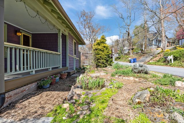 3 Manila Street, Asheville, NC 28806