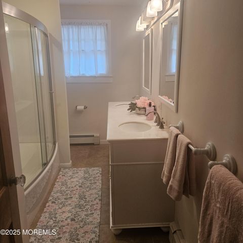 301 Compass Avenue, Beachwood, NJ 08722
