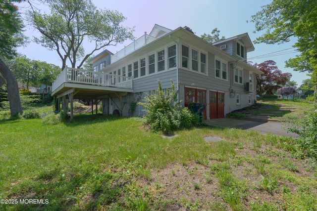 301 Compass Avenue, Beachwood, NJ 08722