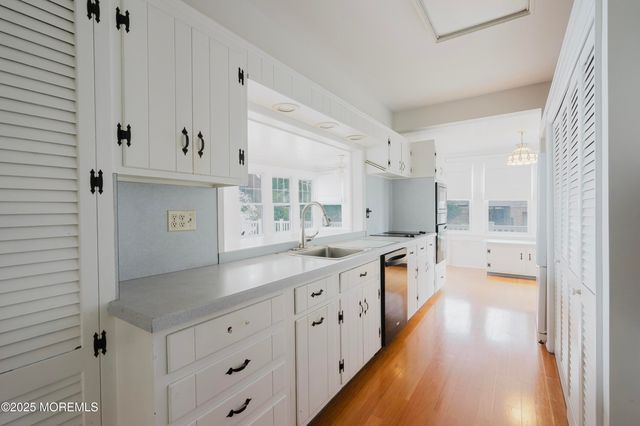 301 Compass Avenue, Beachwood, NJ 08722