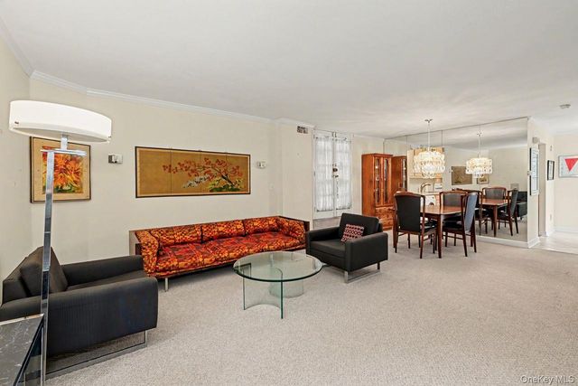 95 Georgia Avenue, Bronxville, NY 10708