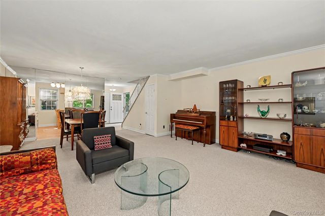 95 Georgia Avenue, Bronxville, NY 10708