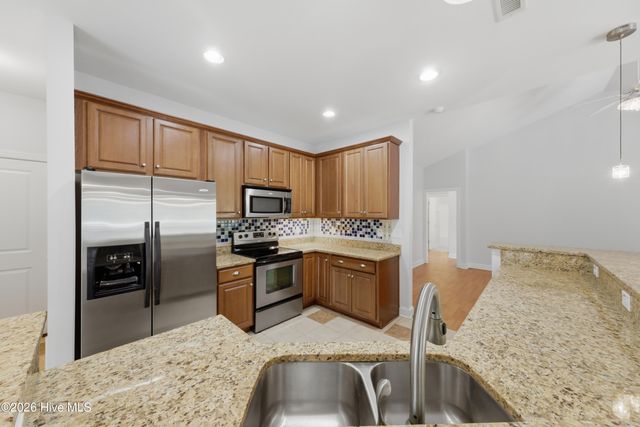 8775 Lanvale Oaks Drive NE, Leland, NC 28451