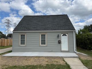 15 Heather Road, Cheektowaga, NY 14225