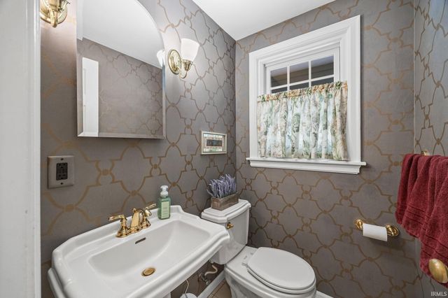 618 Northridge Drive, West Lafayette, IN 47906