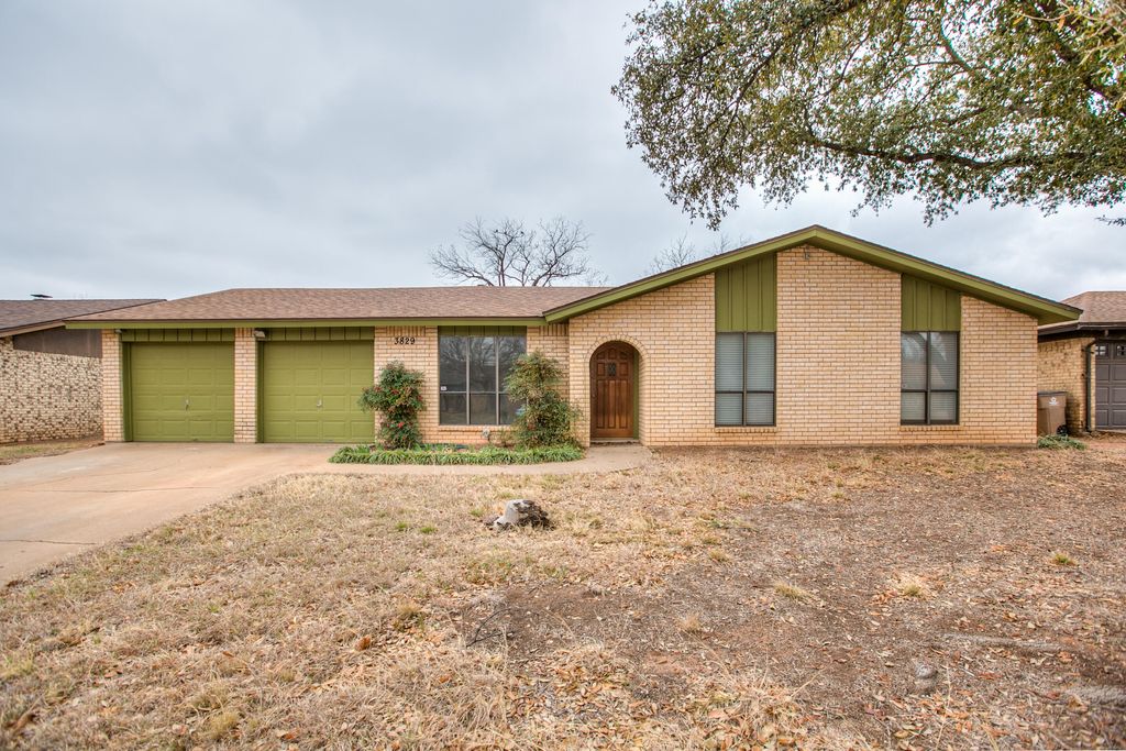 Image 1 of property listing at 3829 Sandstone Road, San Angelo, TX 76904