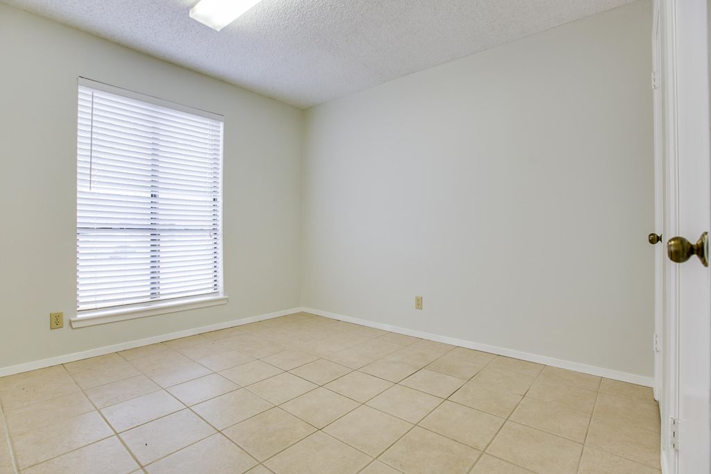 Image 16 of property listing at 3829 Sandstone Road, San Angelo, TX 76904