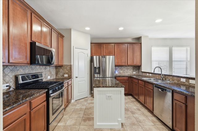 498 Grayson Lane, Lake Dallas, TX 75065
