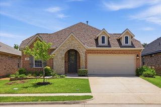 498 Grayson Lane, Lake Dallas, TX 75065