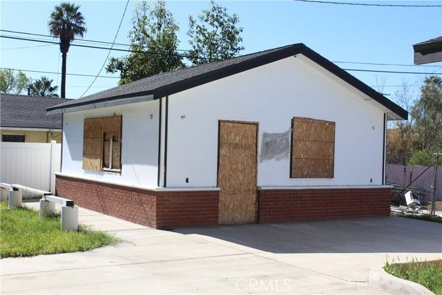 2586 University Avenue, Riverside, CA 92507