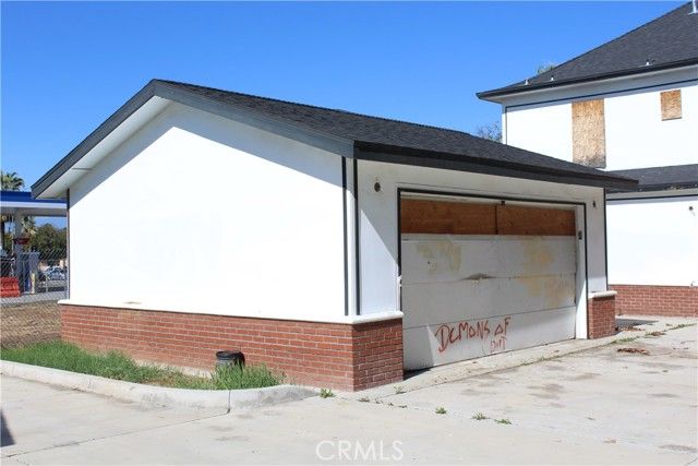 2586 University Avenue, Riverside, CA 92507