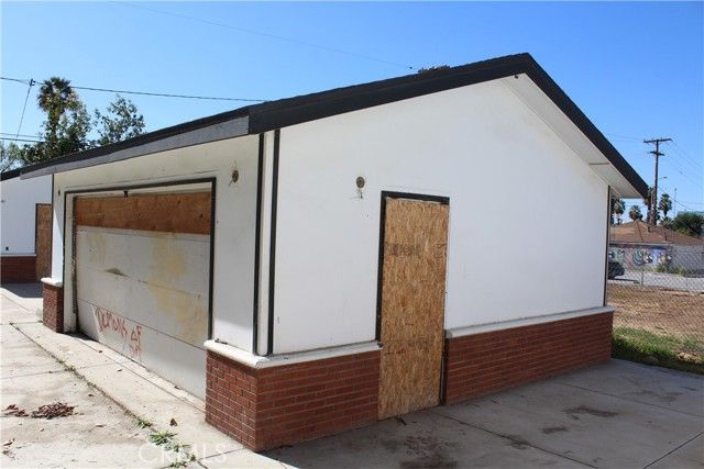 2586 University Avenue, Riverside, CA 92507