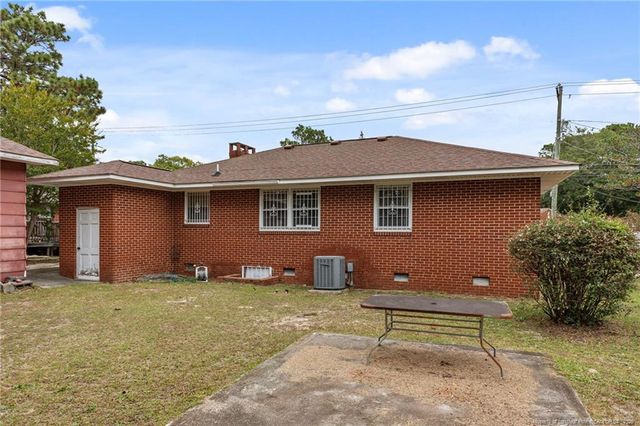 1911 Seabrook Road, Fayetteville, NC 28301