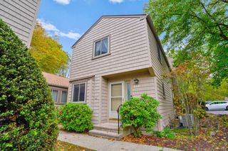 33 Happy Hollow Circle C, Stratford, CT 06614