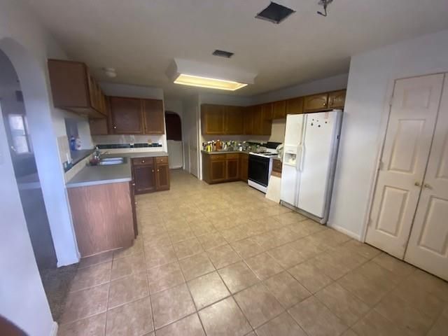 7506 Broken Arrow Street, Baytown, TX 77521