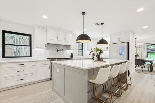 411 Ridgewood Drive, Richardson, TX 75080