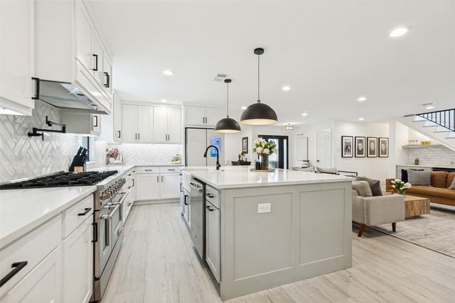 411 Ridgewood Drive, Richardson, TX 75080