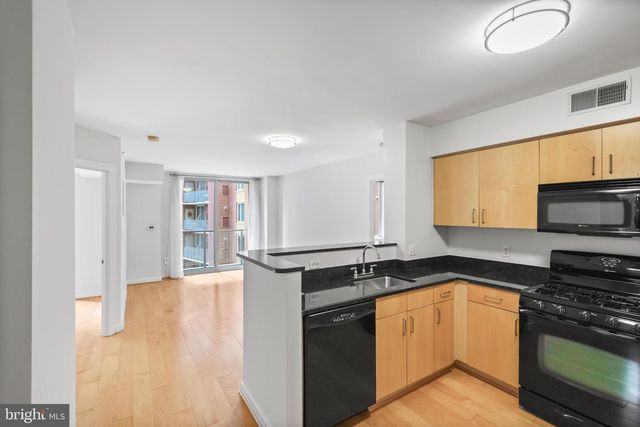 1000 NEW JERSEY AVE SE #528, Washington, DC 20003