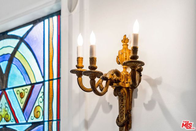 191 S Hudson Avenue, Los Angeles, CA 90004