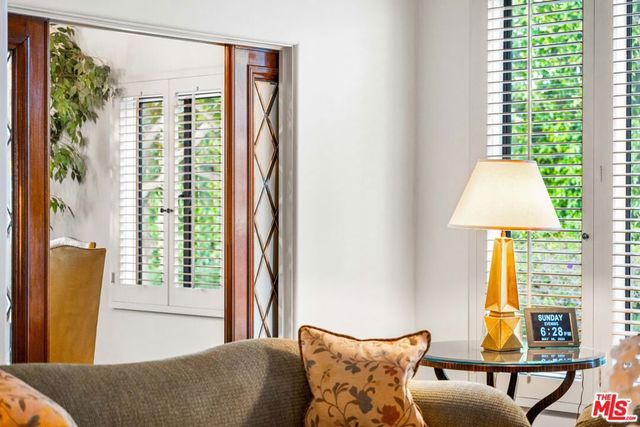 191 S Hudson Avenue, Los Angeles, CA 90004