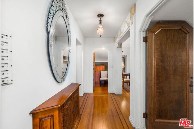 191 S Hudson Avenue, Los Angeles, CA 90004