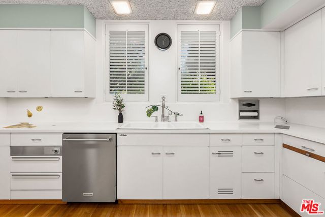 191 S Hudson Avenue, Los Angeles, CA 90004