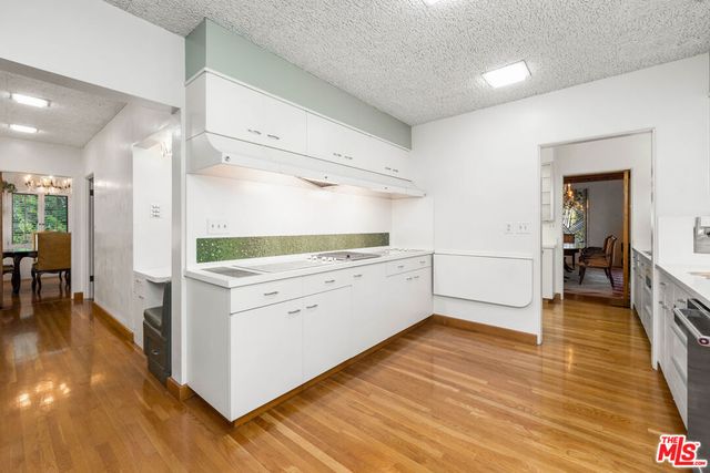 191 S Hudson Avenue, Los Angeles, CA 90004