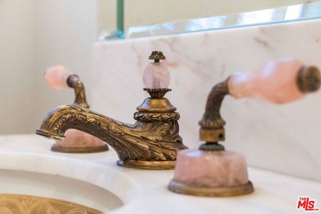 191 S Hudson Avenue, Los Angeles, CA 90004