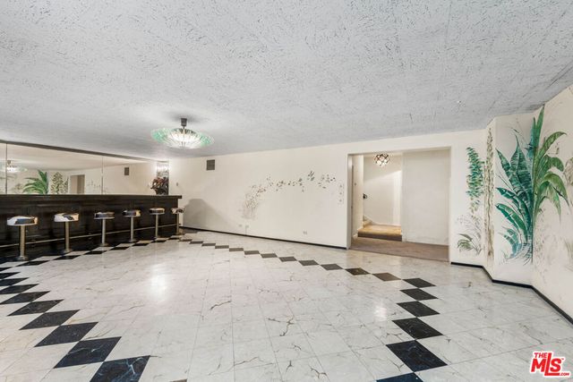 191 S Hudson Avenue, Los Angeles, CA 90004