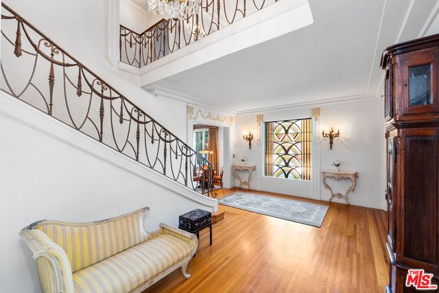 191 S Hudson Avenue, Los Angeles, CA 90004