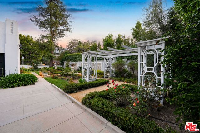 191 S Hudson Avenue, Los Angeles, CA 90004