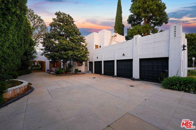 191 S Hudson Avenue, Los Angeles, CA 90004