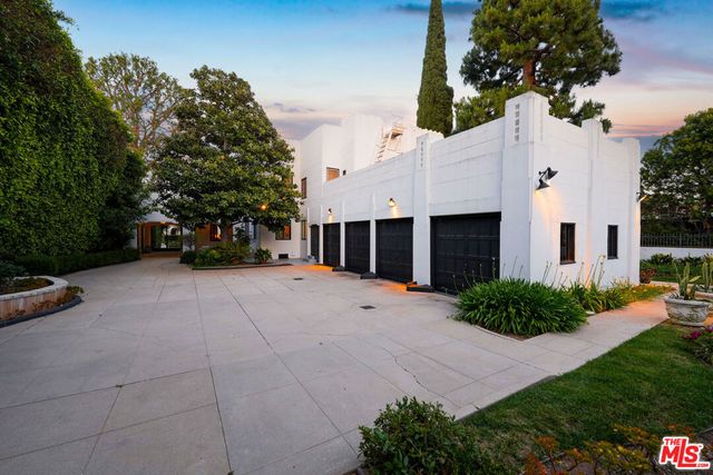 191 S Hudson Avenue, Los Angeles, CA 90004