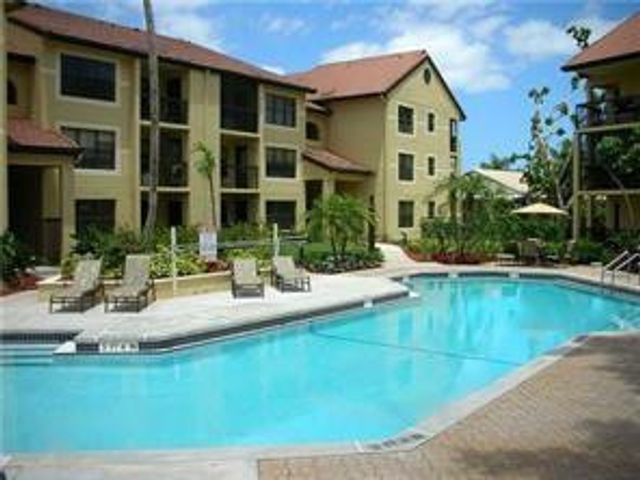 4421 W Mcnab Road 26, Pompano Beach, FL 33069