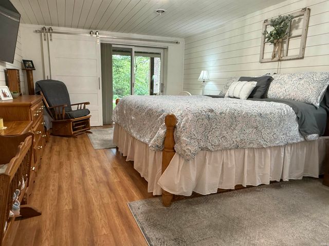 299 Spring Haven Rd, Mitchell, IN 47446