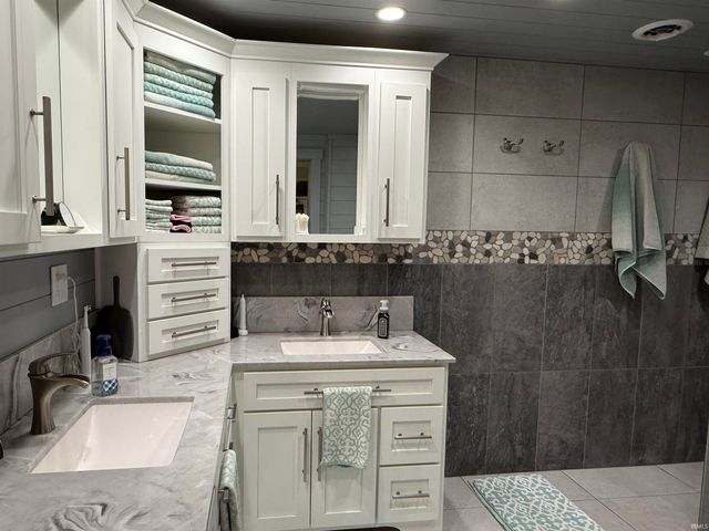 299 Spring Haven Rd, Mitchell, IN 47446