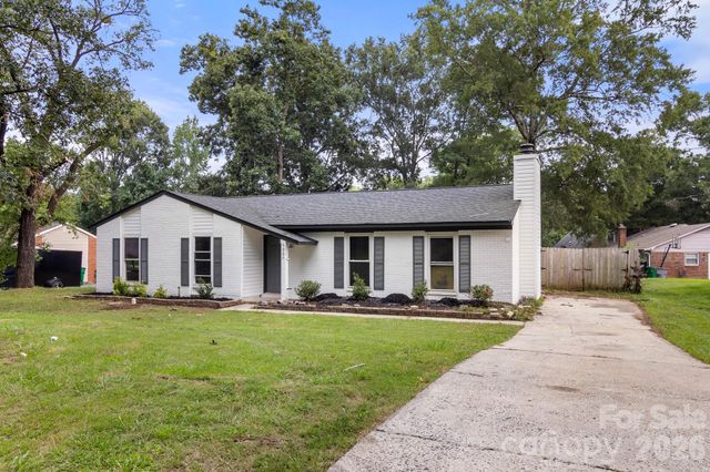 9006 Trailhead Court, Charlotte, NC 28227