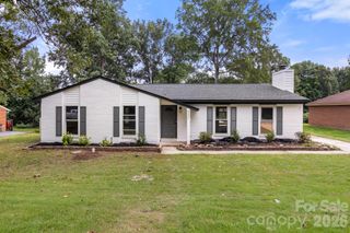9006 Trailhead Court, Charlotte, NC 28227