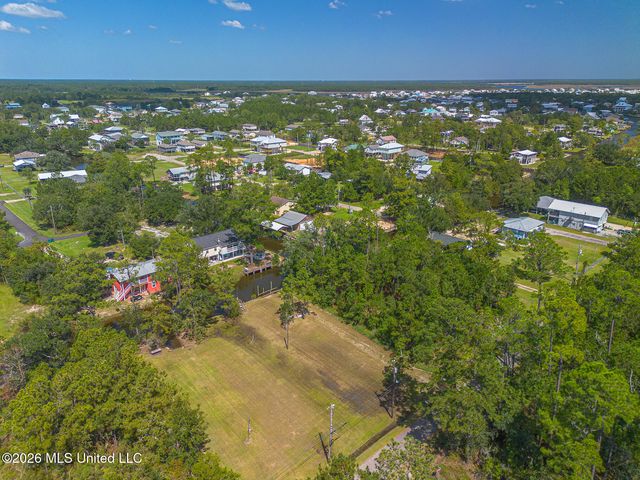 10061 W Bayou View Drive, Bay Saint Louis, MS 39520