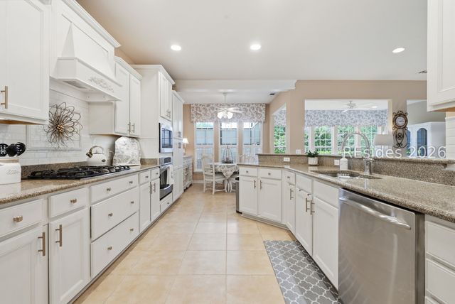 31 Spring Beauty Dr, Bluffton, SC 29909