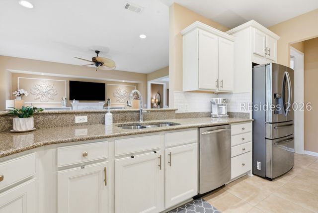 31 Spring Beauty Dr, Bluffton, SC 29909