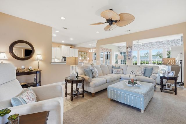 31 Spring Beauty Dr, Bluffton, SC 29909